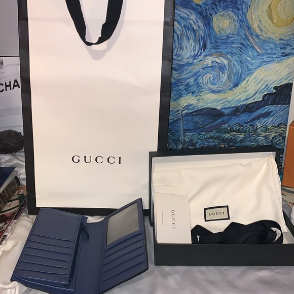 EUC Gucci GG black long bifold wallet with blue interior - Picture 3 of 12